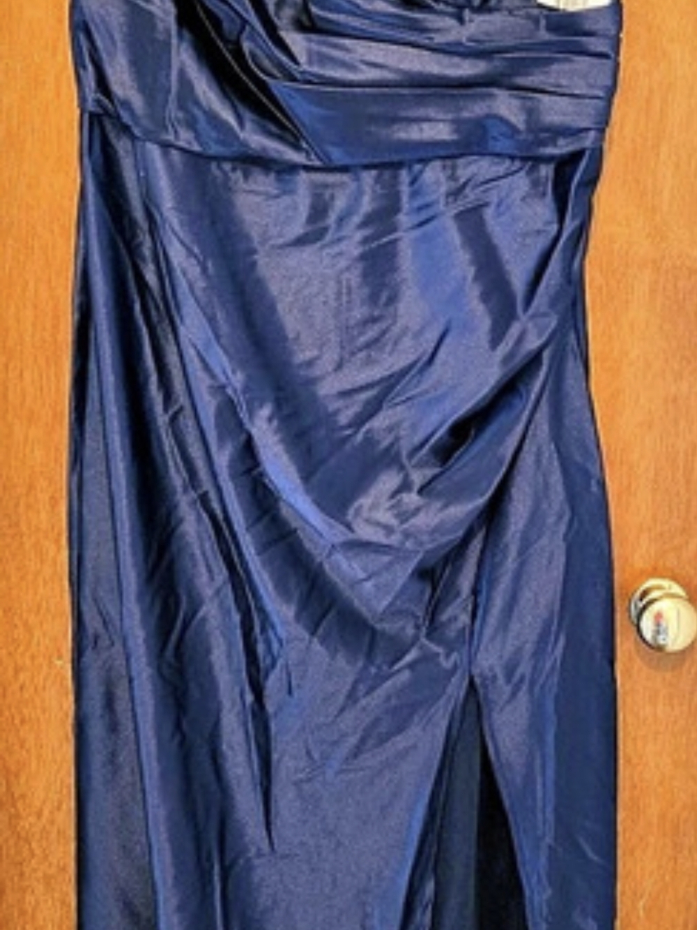 David's Bridal Lycra Satin VNK TNK Satin V-Neck Dress Size 16 New With Tag
